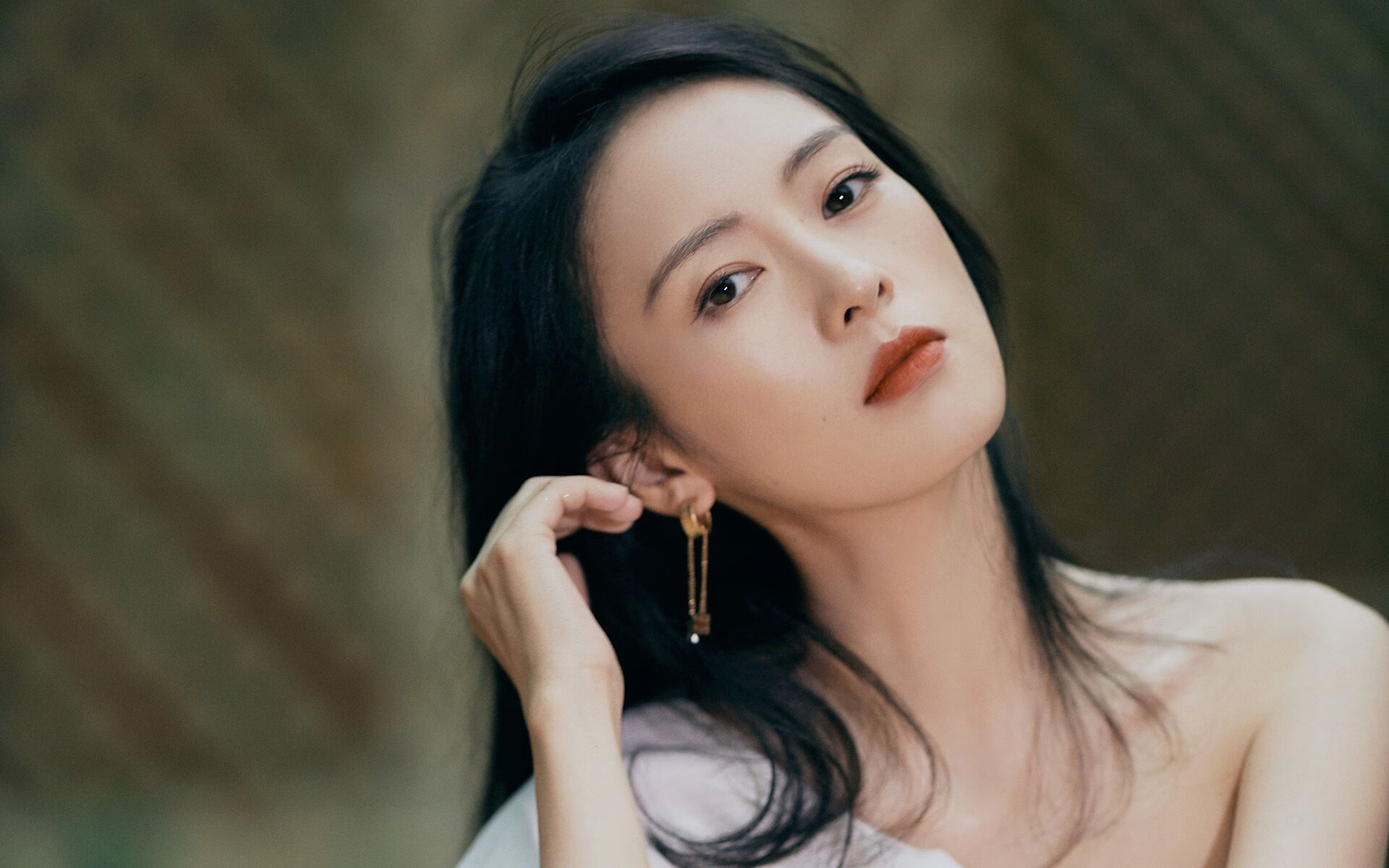挪威女足队攻强守弱，掉入败局，女足5_0挪威