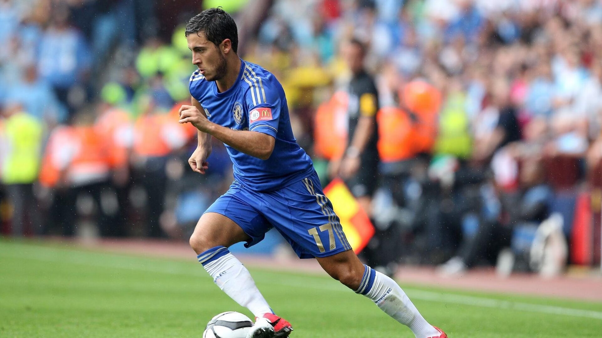 德甲比赛精彩纷呈，关键扑救扭转局势，战术多变，德甲赛制介绍